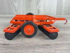 Case 1070 WF Agri King Deluxe Farm Set, No. 211, 1/16, Original Box