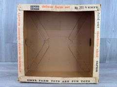 Case 1070 WF Agri King Deluxe Farm Set, No. 211, 1/16, Original Box