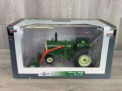 Oliver 1800 NF W/New Idea Loader, 1/16, 2015 World Pork Expo