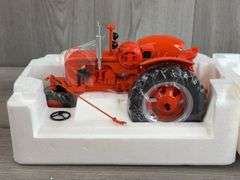 Case DC-3 LP NF, 1/16, SpecCast, Broken Steering Column