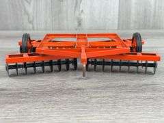 Case 1070 WF Agri King Deluxe Farm Set, No. 211, 1/16, Original Box