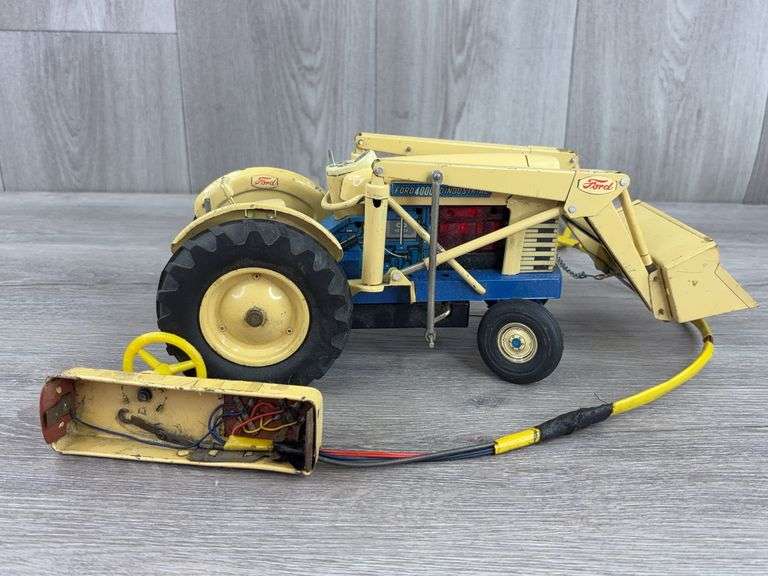 Ford 4000 HD Industrial Loader, 13”, Missing Backhoe