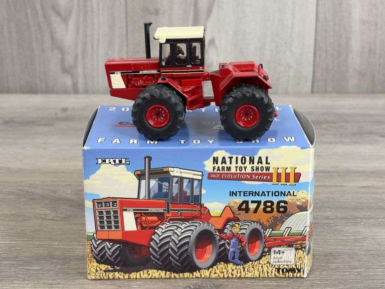 International 4786 4WD Duals, 1/64, 2015 NFTS, Toy Farmer