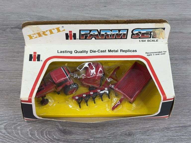 International 5088 WF Farm Set, 1/64, Ertl