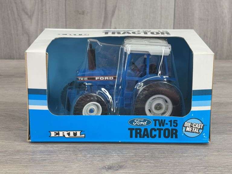 Ford TW-15 MFD, 1/32, Ertl