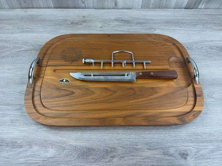 Ford Salesmen’s 300-500 Club Wood Cutting Board, 20”x14”