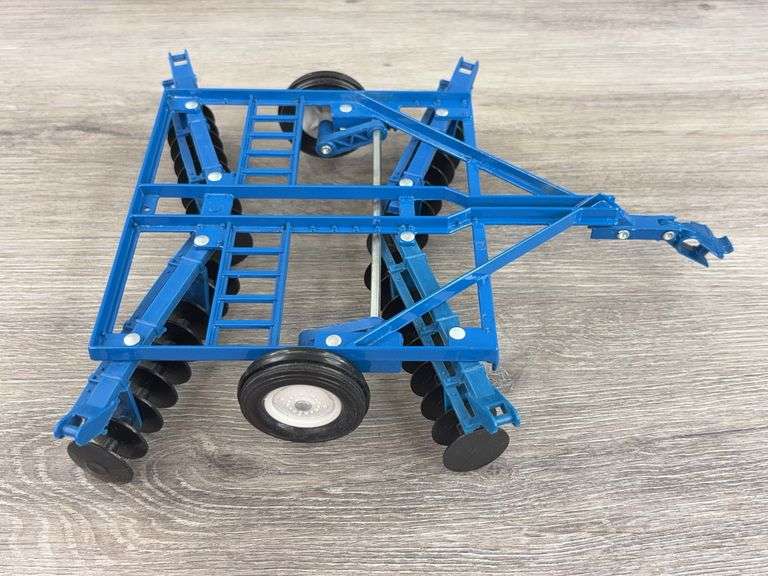 Ford Disc, 1/16, Ertl, Missing Wings