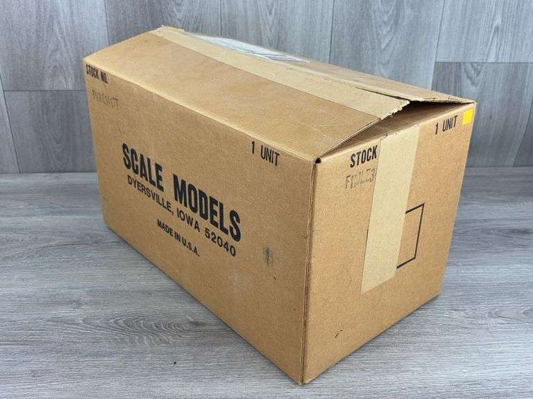 Ford 1156 Versatile 4WD Duals, 1/16, Scale Models