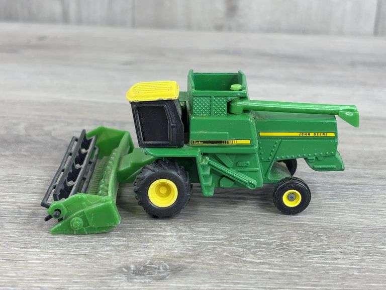 John Deere Turbo & International Combines, 1/64, Ertl