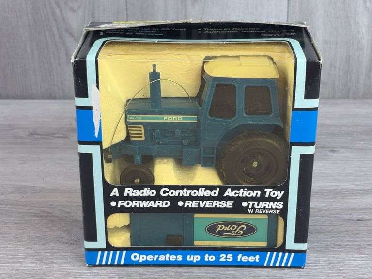 Ford TW-15 WF RC Tractor, 5 1/2”, Ertl