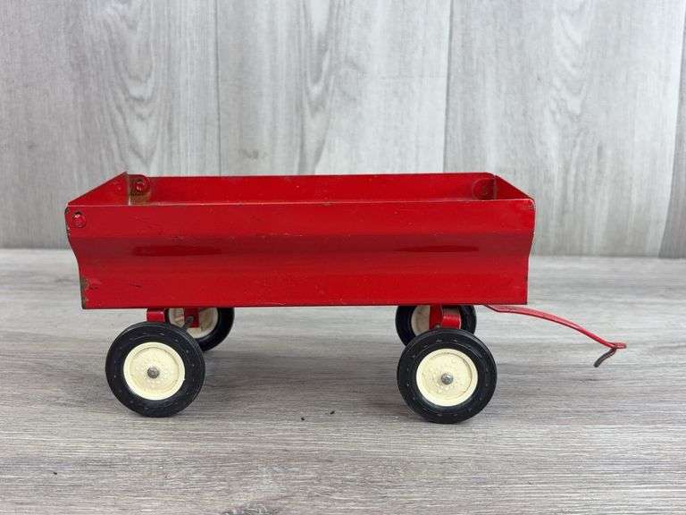 International Flare Box Wagon, 1/16, Ertl