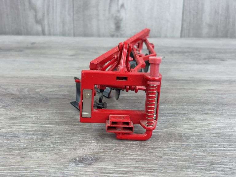International 4 Bottom Plow, 1/16, Ertl