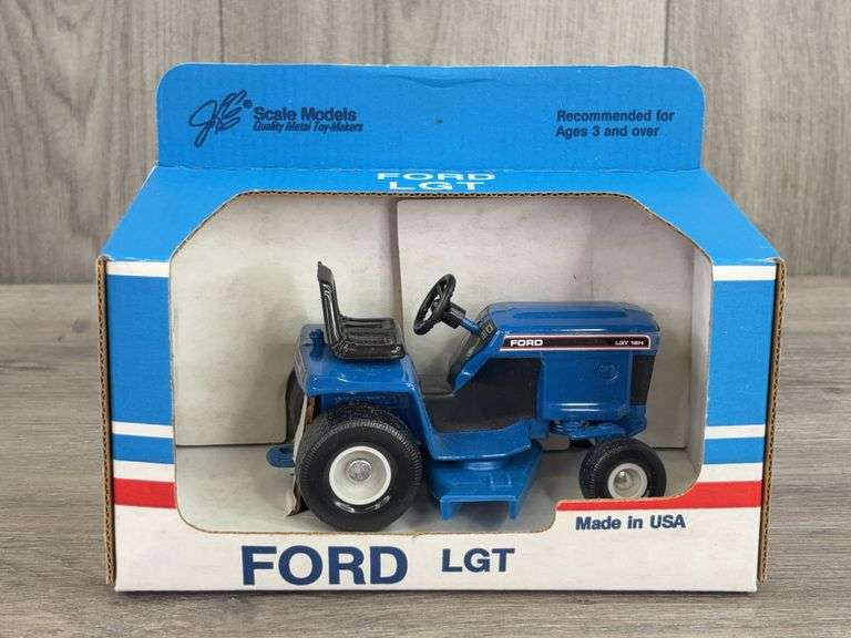 Ford LGT 18H Lawn & Garden Tractor, 1/16, Scale Models