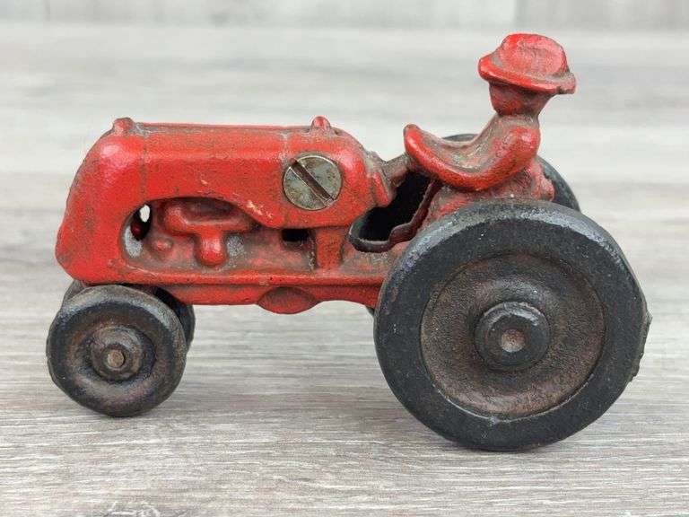 Arcade Tractor W/Driver, 3 3/4”