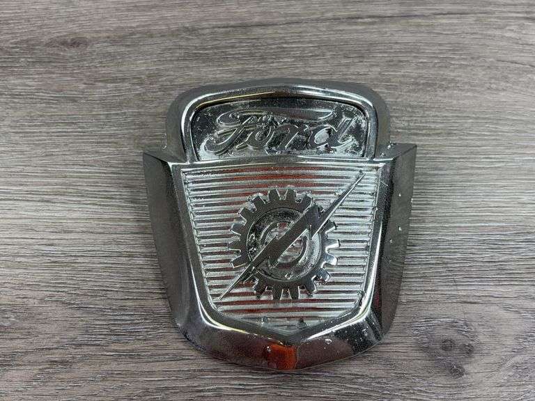 Metal Ford Emblem, 4 1/2”x4 3/4”