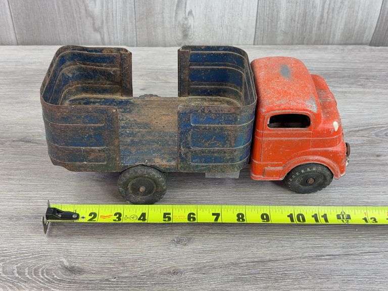 Structo Toys Wind Up Truck, 13”