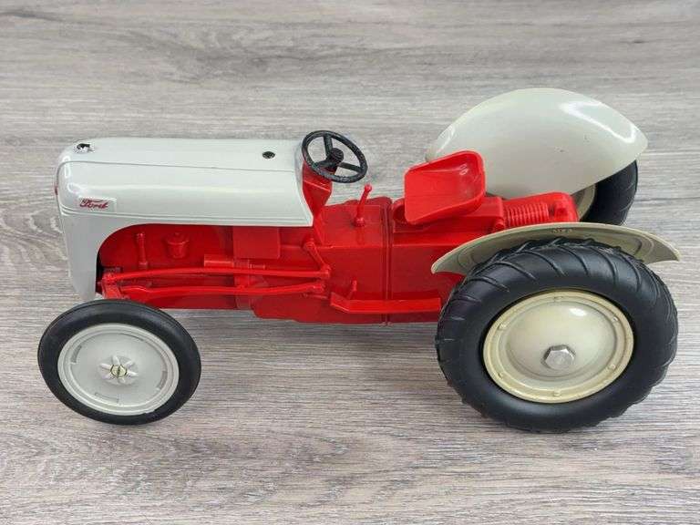 Ford 8N WF Motorized, 1/12, Aluminum Model Toys, Inc.