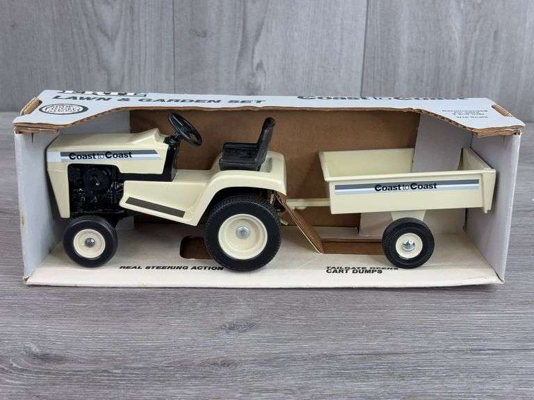 Coast To Coast Lawn & Garden Set, 1/16, Ertl