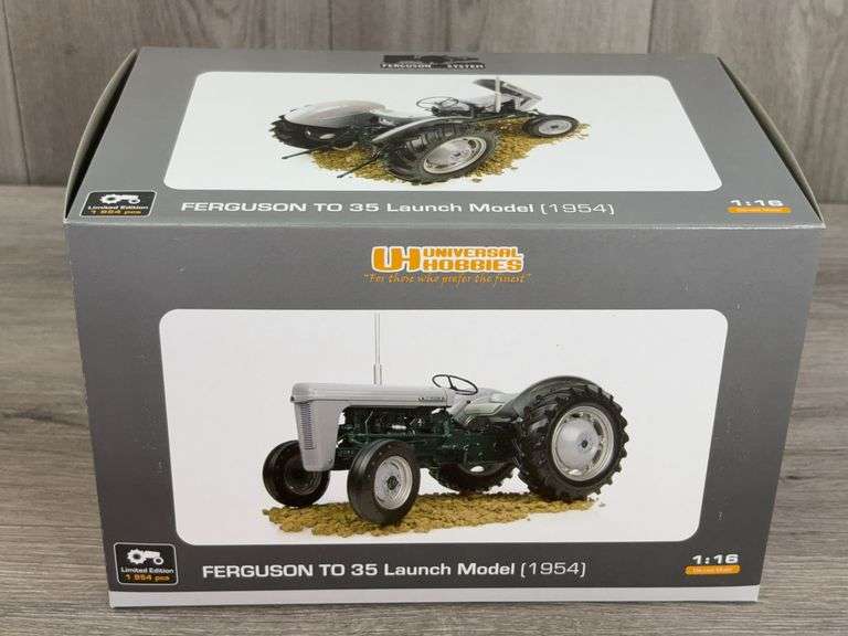 1954 Ferguson TO 35 Launch Model, 1/16, Universal Hobbies