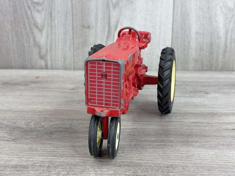 International NF, 1/16, Ertl