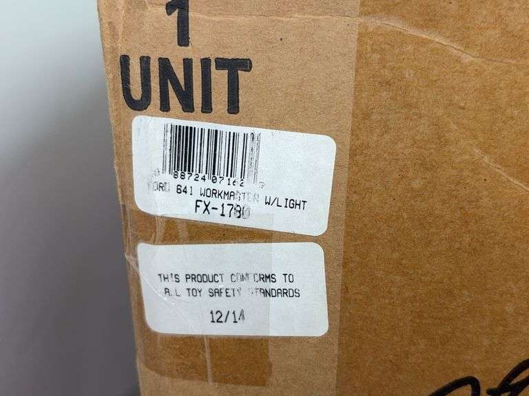 Ford 641 Workmaster WF W/Light Pedal Tractor, NIB, Scale Models