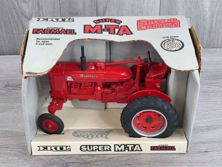 IH McCormick Farmall Super M-TA WF, 1/16, 1992 Special Edition