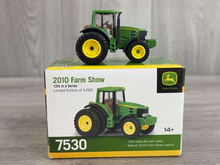 John Deere 7530 MFD Duals, 1/64, 2010 Farm Show