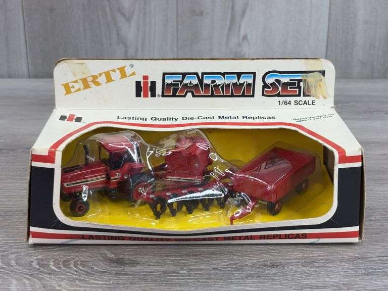 International 5088 WF Farm Set, 1/64, Ertl