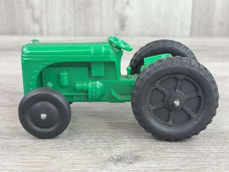 Hubley Kiddie Toy Tractor, 5 1/2”