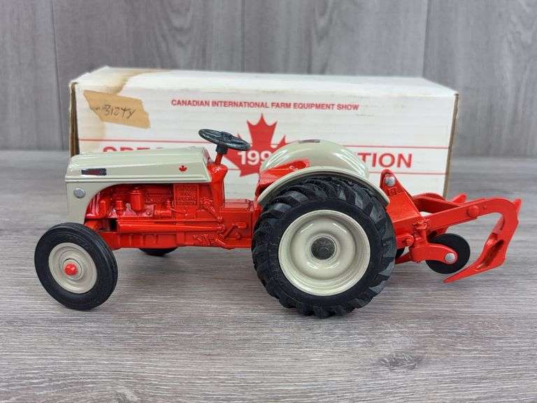 Ford 8N W/Dearborn Plow, 1/16, 1995 Canadian Show