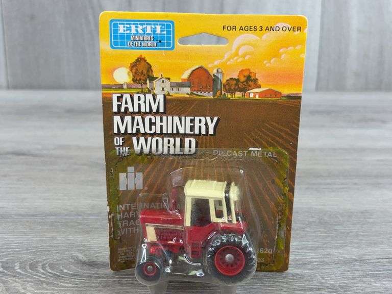 International 1086 WF, 1/64, Ertl, Farm Machinery Of The World