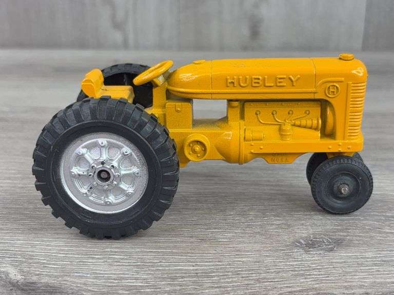 Hubley H NF Tractor, 5 1/2”