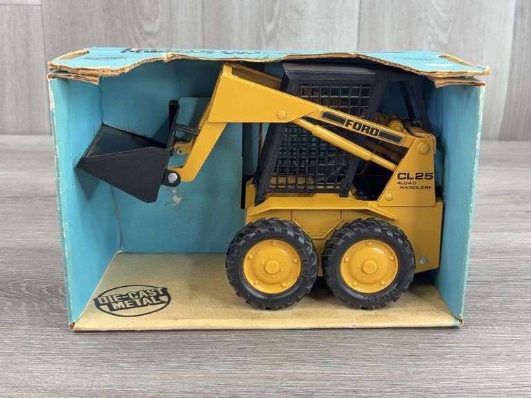Ford CL25 Compact Loader, 1/16, Ertl