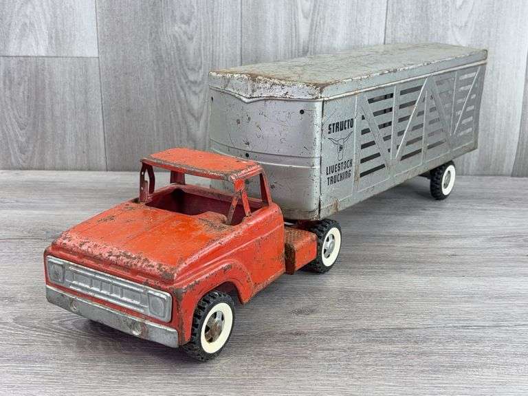 Structo Livestock Trucking Truck & Trailer, 23 1/4”
