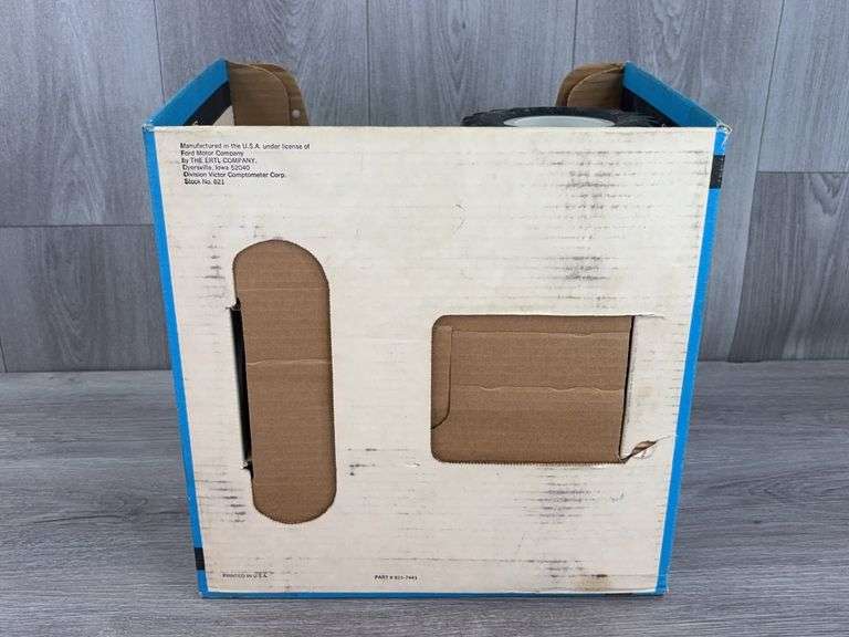 Ford 9600 WF Duals, 1/12, Ertl Toys, Stock #821, 3 PT