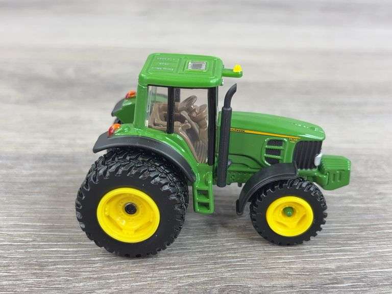 John Deere 7530 MFD Duals, 1/64, 2010 Farm Show