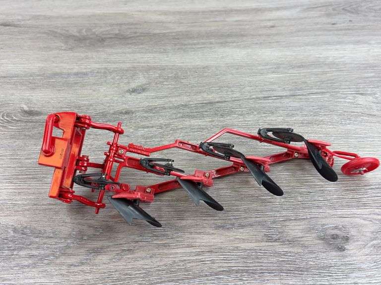 International 4 Bottom Plow, 1/16, Ertl