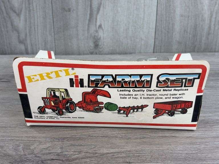 Empty Ertl Tractor & Farm Set Boxes, 1/64, 1982 Ertl Replicas Booklet