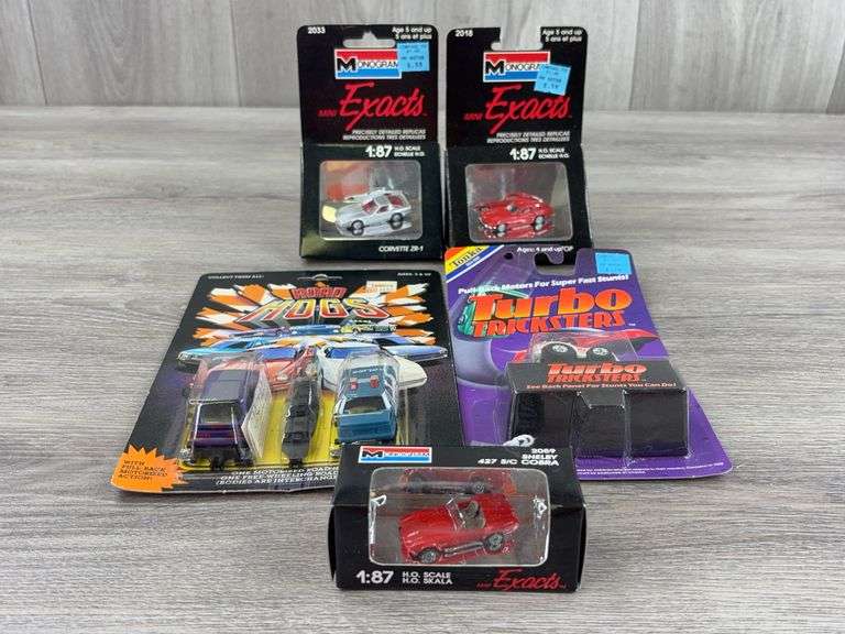Monogram Corvettes & Shelby Cobra-1/87 & Road Hogs