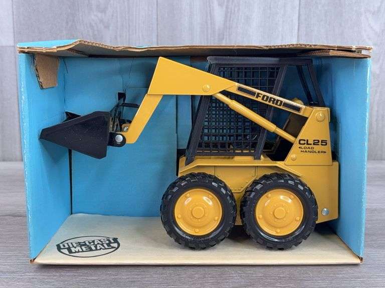 Ford CL25 Compact Loader, 1/16, Ertl