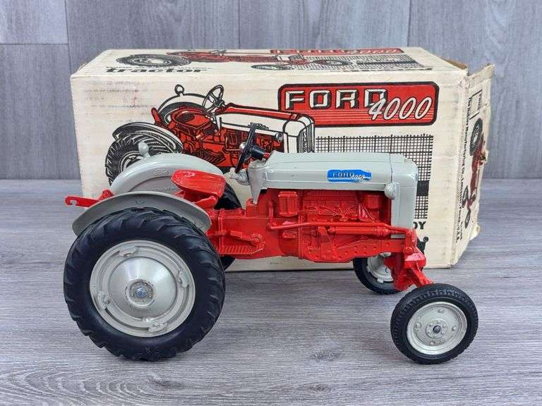 Ford 4000 WF, 1/12, Hubley, 3 PT., Original Box