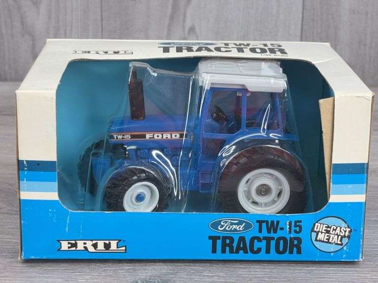 Ford TW-15 MFD, 1/32, Ertl, Stock #880