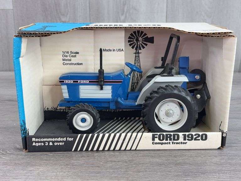 Ford 1920 MFD ROPS W/2 Bottom Plow, 1/16, Scale Models