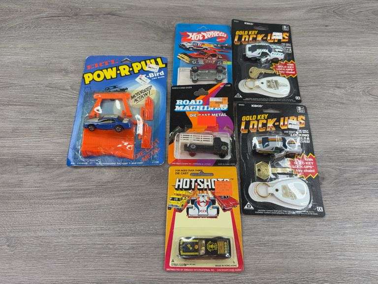 Pow-R-Pull, Hot Wheels, Gold Key Lock-Ups & Toad Machine Cars, Appr. 3”