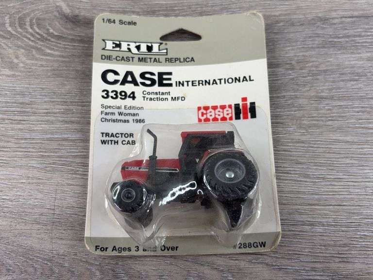 Case International 3394 MFD, 1/64, 1986 Farm Women Christmas