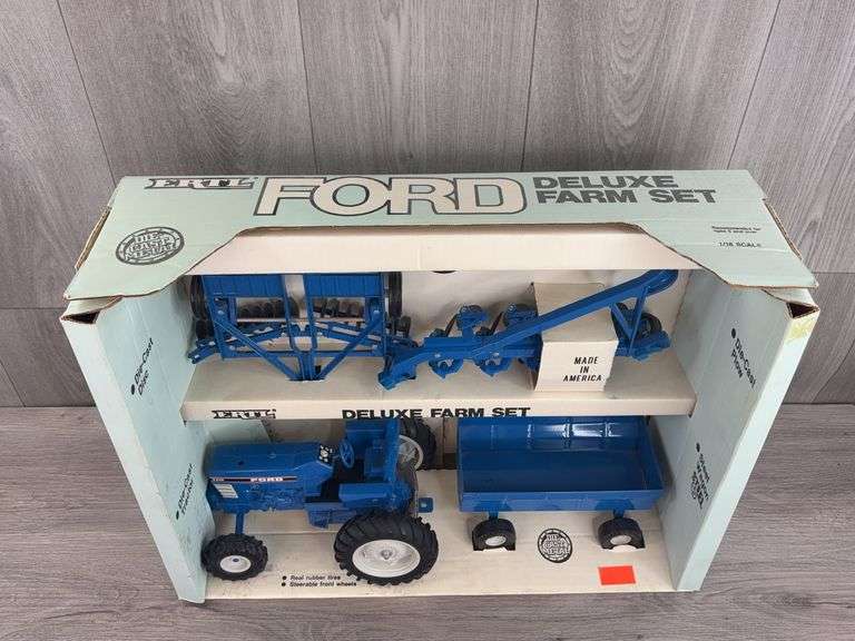 Ford 7710 MFD ROPS Deluxe Farm Set, 1/16, Ertl