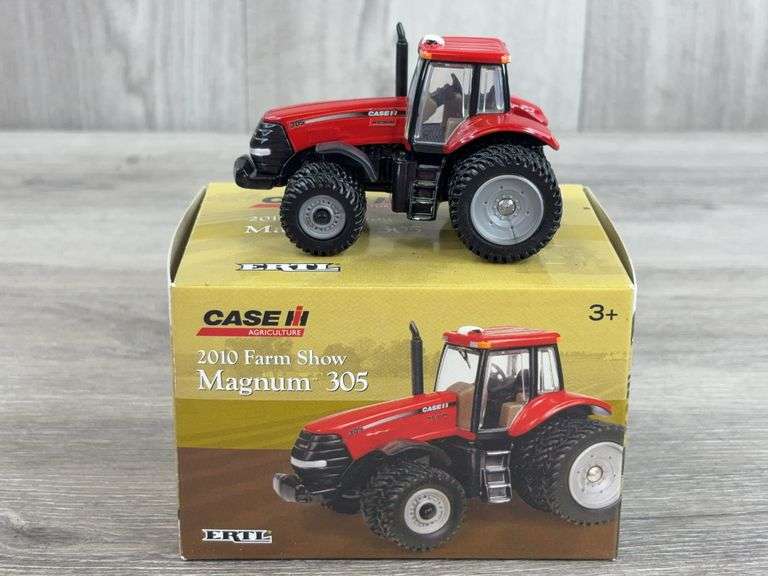 Case IH Magnum 305 Duals/Triples, 1/64, 2010 Farm Show