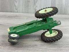 Oliver 1850 NF, 1/16, Ertl, Missing Muffler