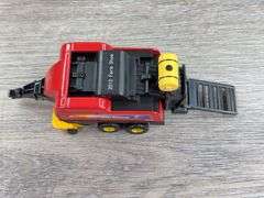 New Holland T8.275 & BB9060 Square Baler, 1/64