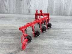 International 4 Bottom Plow, 1/16, Ertl